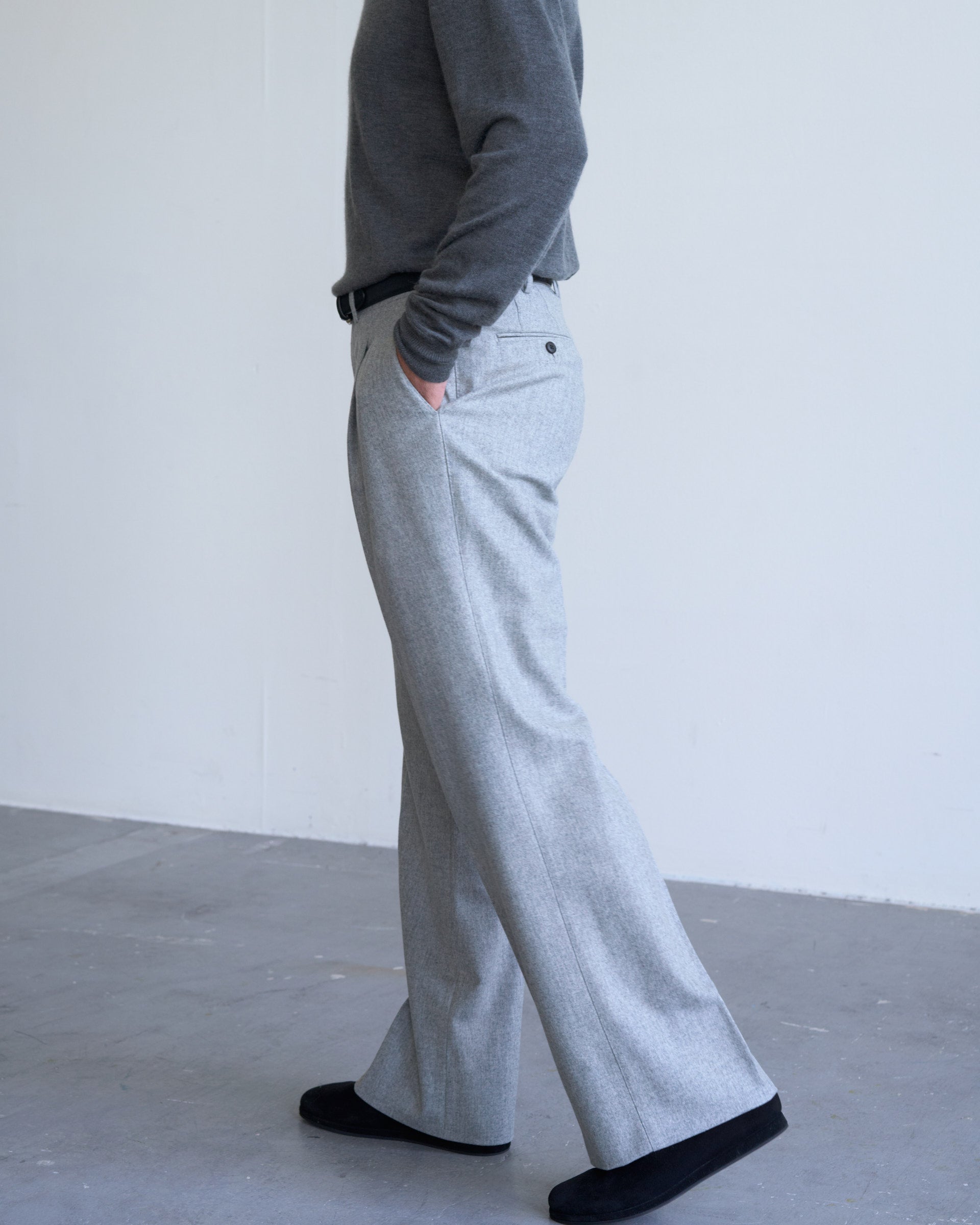 Amo Trouser in Wool Flannel - Lt Grey