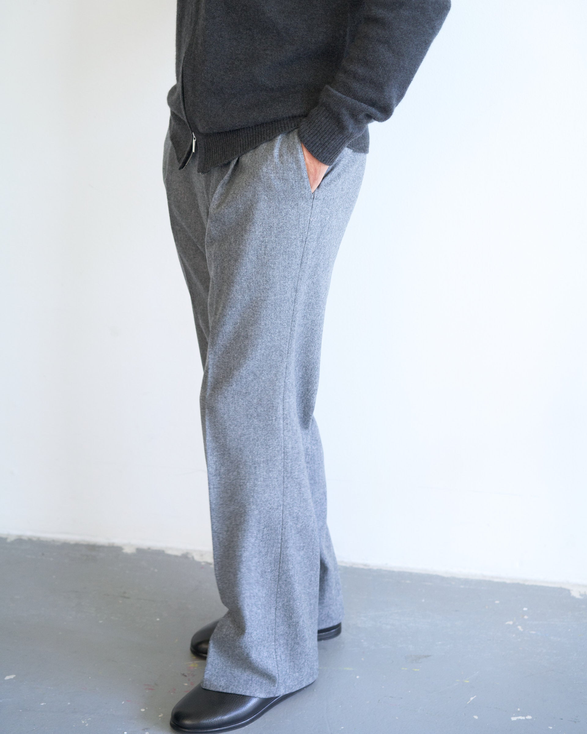 Amo Trouser in Wool Flannel - Grey