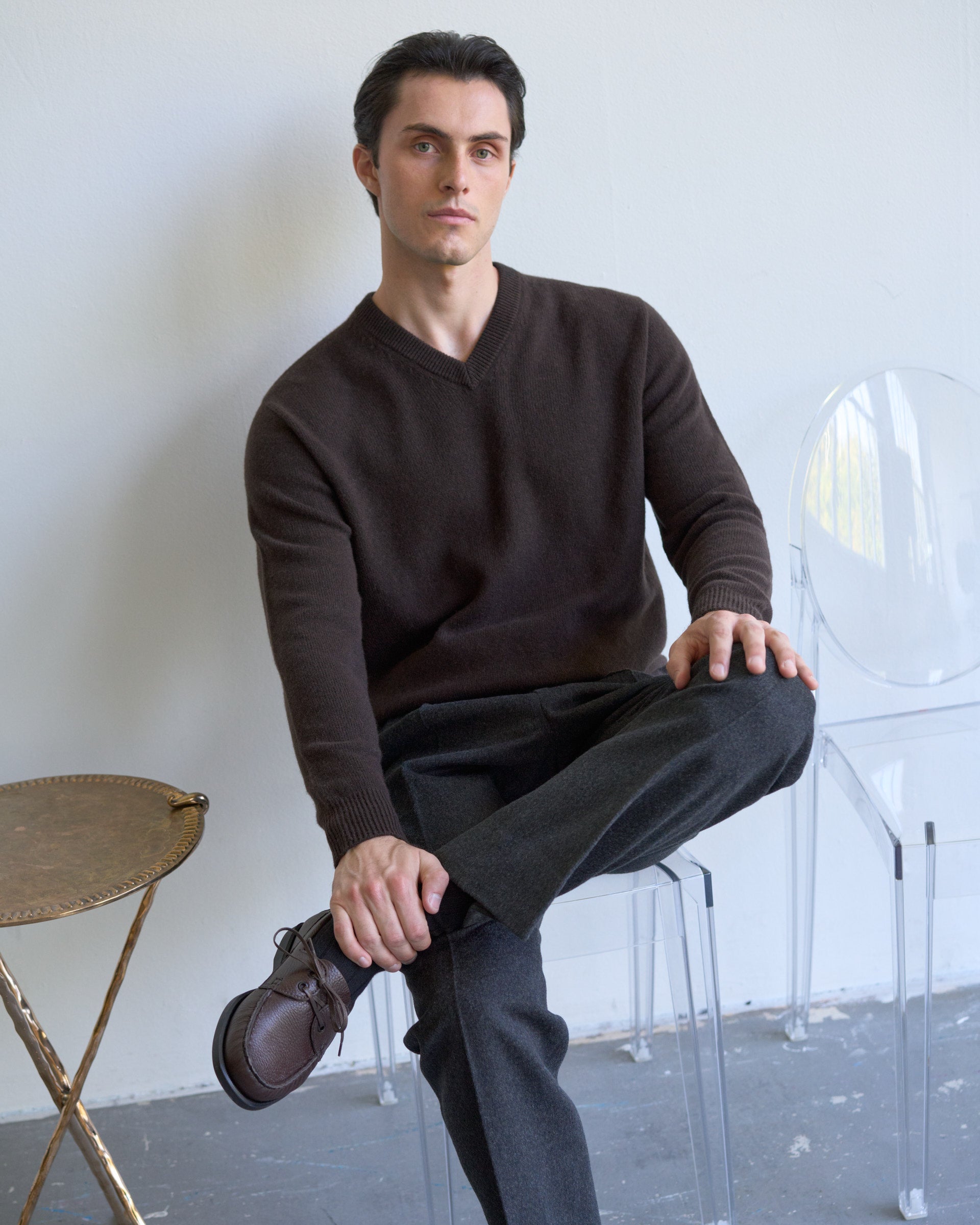 Two Ply Cashmere V-Neck - Dk Brown